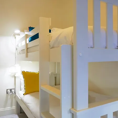 The Stoop, Stunning Sea Views! Apartmán