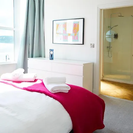 The Stoop, Stunning Sea Views! Appartement